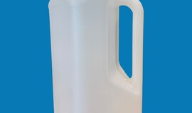 Канистра пластиковая  с ручкой 2 л