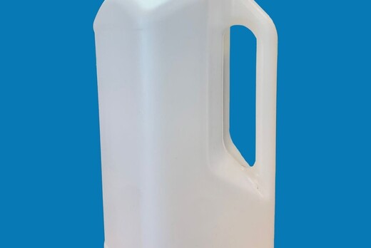 Канистра пластиковая  с ручкой 2 л